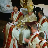 Święcenia diakonatu - dk. Tomasz Ślazyk - zdjęcie 25