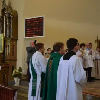 Instalacja nowego proboszcza księdza Stanisława Bakesa - zdjęcie 30