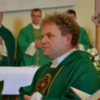 Instalacja nowego proboszcza księdza Stanisława Bakesa - zdjęcie 43