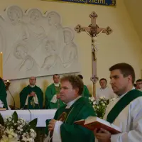 Instalacja nowego proboszcza księdza Stanisława Bakesa - zdjęcie 46