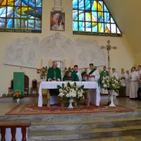 Instalacja nowego proboszcza księdza Stanisława Bakesa - zdjęcie 69