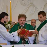 Instalacja nowego proboszcza księdza Stanisława Bakesa - zdjęcie 70