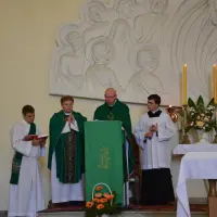 Instalacja nowego proboszcza księdza Stanisława Bakesa - zdjęcie 71