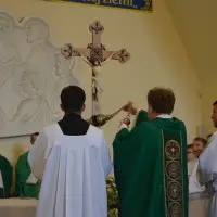 Instalacja nowego proboszcza księdza Stanisława Bakesa - zdjęcie 79