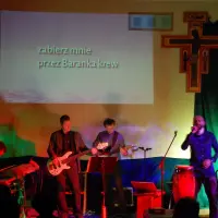 Wieczór uwielbienia r. - zdjęcie 16