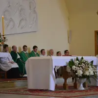 Instalacja nowego proboszcza księdza Stanisława Bakesa - zdjęcie 92