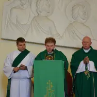 Instalacja nowego proboszcza księdza Stanisława Bakesa - zdjęcie 116