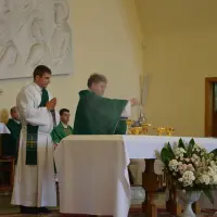 Instalacja nowego proboszcza księdza Stanisława Bakesa - zdjęcie 127