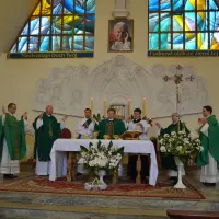 Instalacja nowego proboszcza księdza Stanisława Bakesa - zdjęcie 141