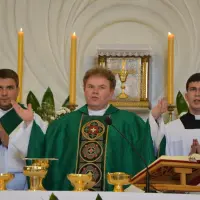 Instalacja nowego proboszcza księdza Stanisława Bakesa - zdjęcie 142