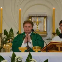 Instalacja nowego proboszcza księdza Stanisława Bakesa - zdjęcie 152