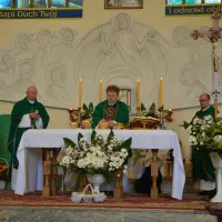 Instalacja nowego proboszcza księdza Stanisława Bakesa - zdjęcie 153