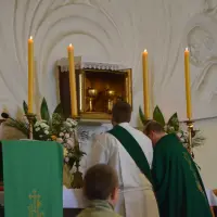 Instalacja nowego proboszcza księdza Stanisława Bakesa - zdjęcie 177