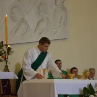 Instalacja nowego proboszcza księdza Stanisława Bakesa - zdjęcie 181