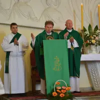 Instalacja nowego proboszcza księdza Stanisława Bakesa - zdjęcie 183