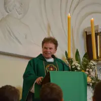 Instalacja nowego proboszcza księdza Stanisława Bakesa - zdjęcie 184