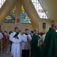Instalacja nowego proboszcza księdza Stanisława Bakesa - zdjęcie 200