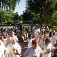 Galeria Peregrynacja relikwii św. Tereski od dzieciątka Jezus i Jej św. Rodziców - zdjęcie 7