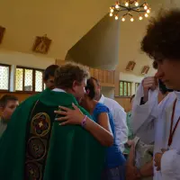 Instalacja nowego proboszcza księdza Stanisława Bakesa - zdjęcie 246